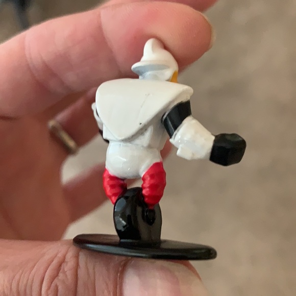 Disney LE Gizmo Duck Metal Nanofig NWOT - Picture 3 of 5